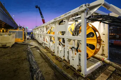 All components are designed to fit into standard high-cube containers.